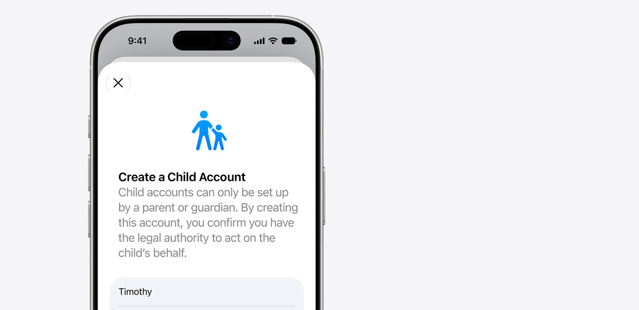 جهاز iPhone يعرض واجهة إعداد حساب الطفل مع أيقونة لشخص بالغ وطفل فوق حقل اسم الطفل.