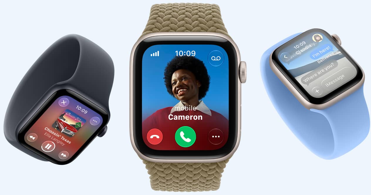Apple Watch SE 3-enheter, aluminiumboetter i färgerna stjärnglans och midnatt, på skärmarna visas Musik, inkommande samtal och Meddelanden, armband: sololoop i marinblå och ängsblå, flätad sololoop i färgen oliv (mörkgrön)